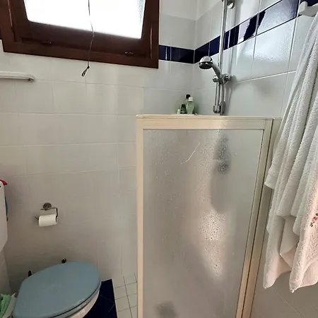 Beachside Retreat For Families With Parking *