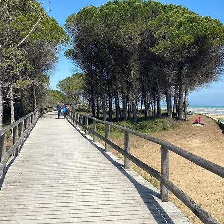 Apartment Beachside Retreat For Families With Parking Bibione